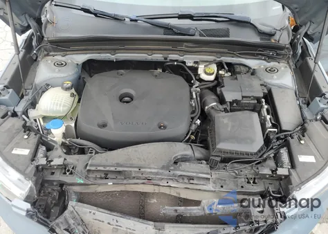 2020 Volvo Xc40 T5 R-Design z USA, uszkodzony, nr VIN YV4162UM6L2336690